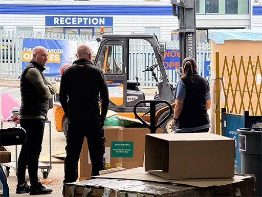 HP engineers ready to install 2 HP Indigo 6K+